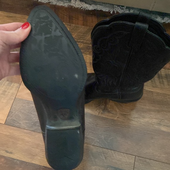 Ariat black leather pointed toe western boots size 5.5B - Picture 6 of 7